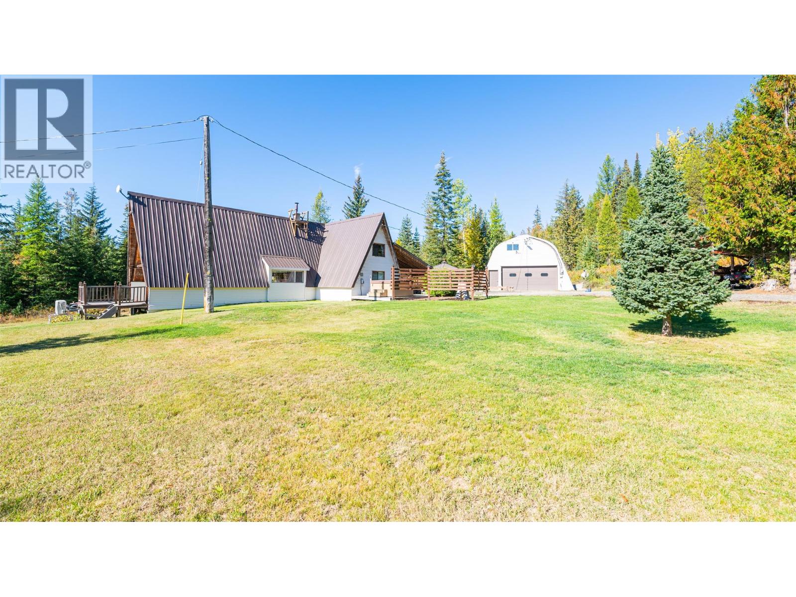 7698 3 Highway, Yahk, British Columbia  V0B 2P0 - Photo 19 - 10365419