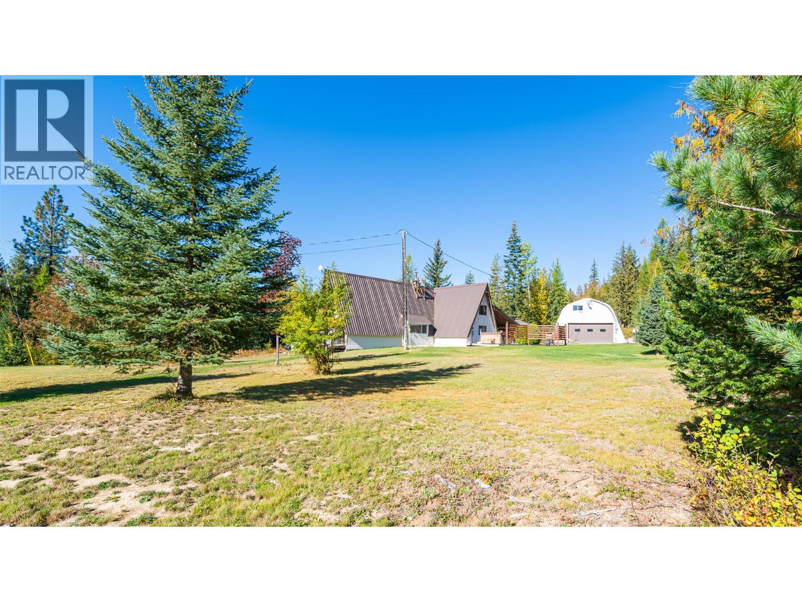 7698 3 Highway, Yahk, British Columbia  V0B 2P0 - Photo 22 - 10365419