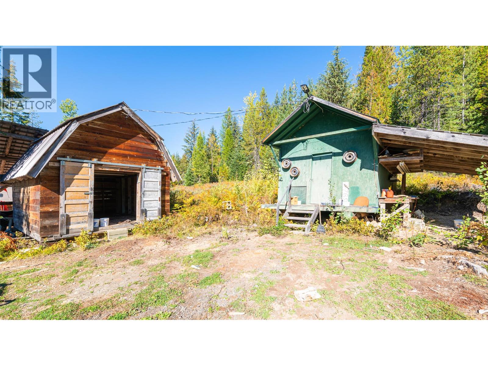 7698 3 Highway, Yahk, British Columbia  V0B 2P0 - Photo 25 - 10365419