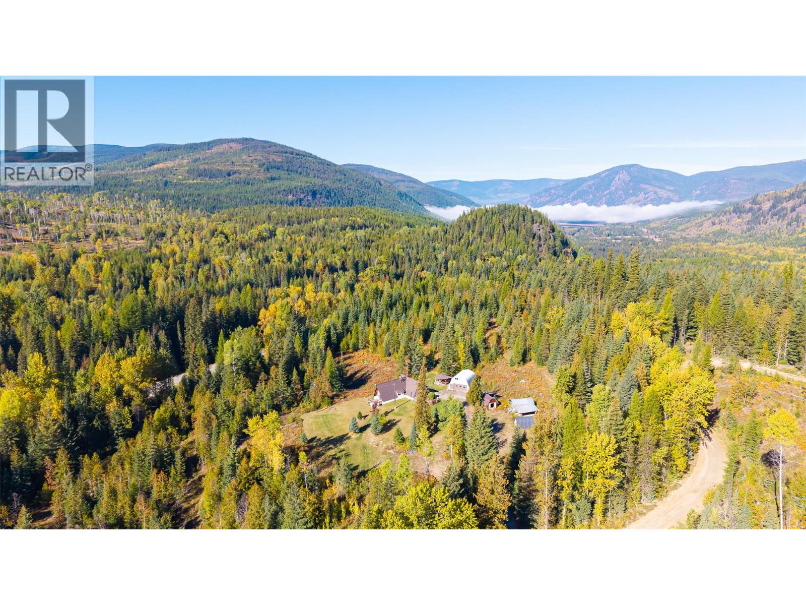 7698 3 Highway, Yahk, British Columbia  V0B 2P0 - Photo 31 - 10365419