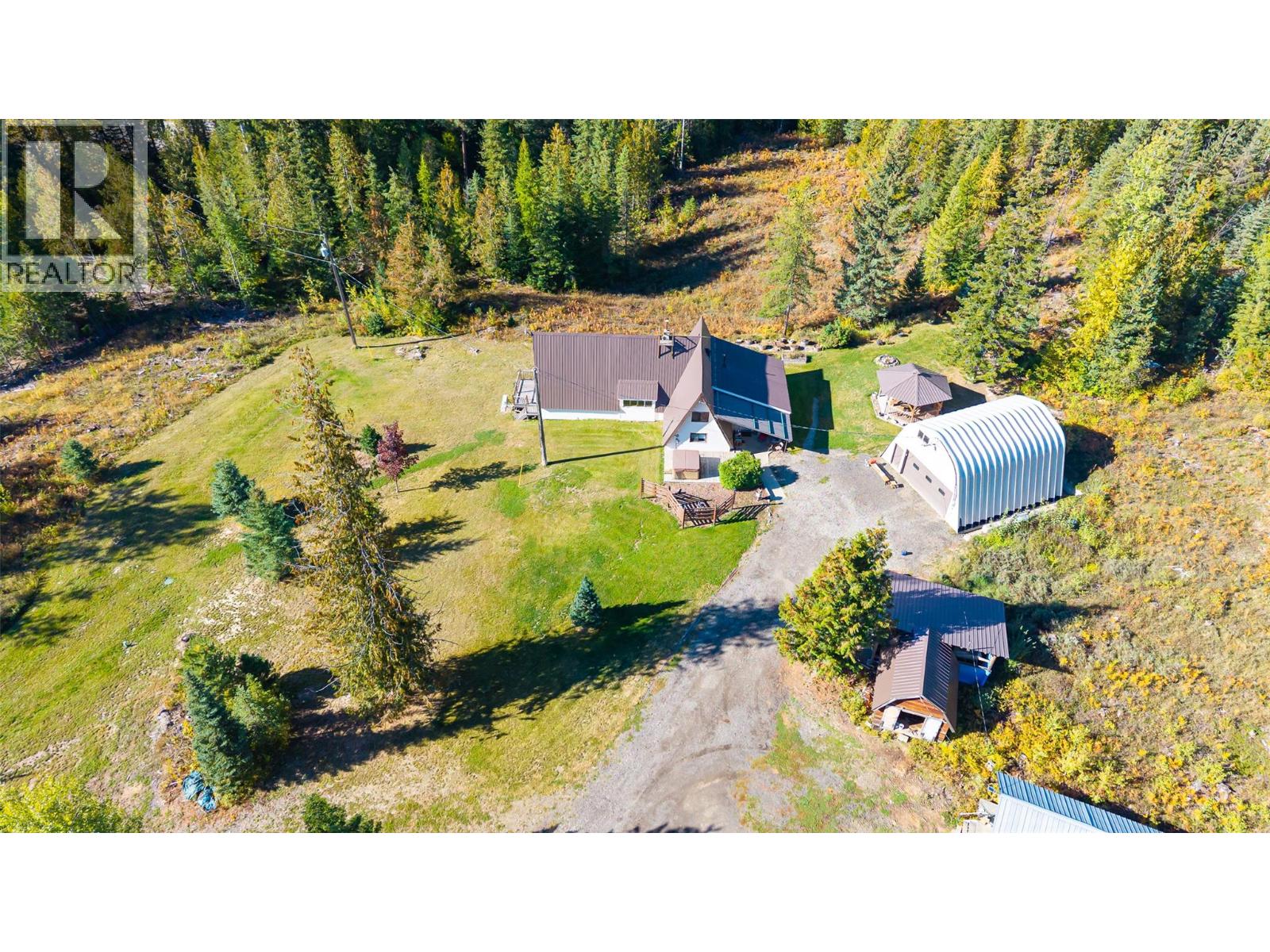 7698 3 Highway, Yahk, British Columbia  V0B 2P0 - Photo 34 - 10365419
