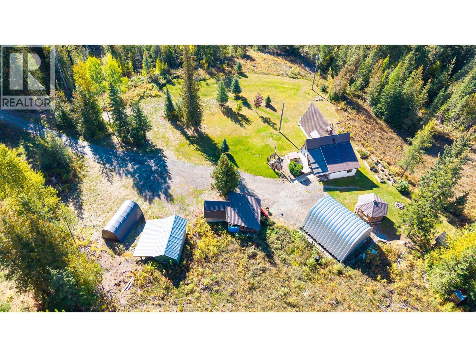 7698 3 Highway, Yahk, British Columbia  V0B 2P0 - Photo 36 - 10365419