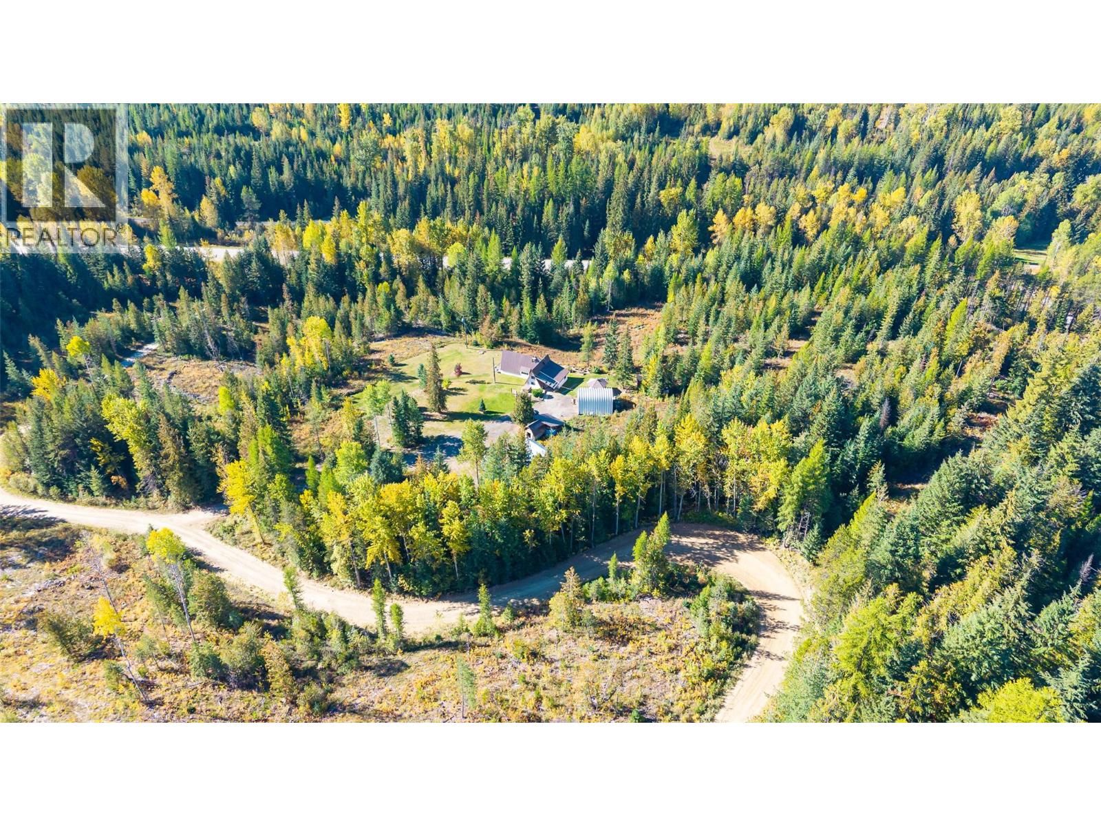 7698 3 Highway, Yahk, British Columbia  V0B 2P0 - Photo 38 - 10365419