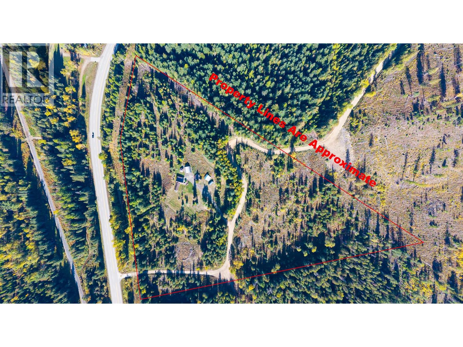 7698 3 Highway, Yahk, British Columbia  V0B 2P0 - Photo 43 - 10365419