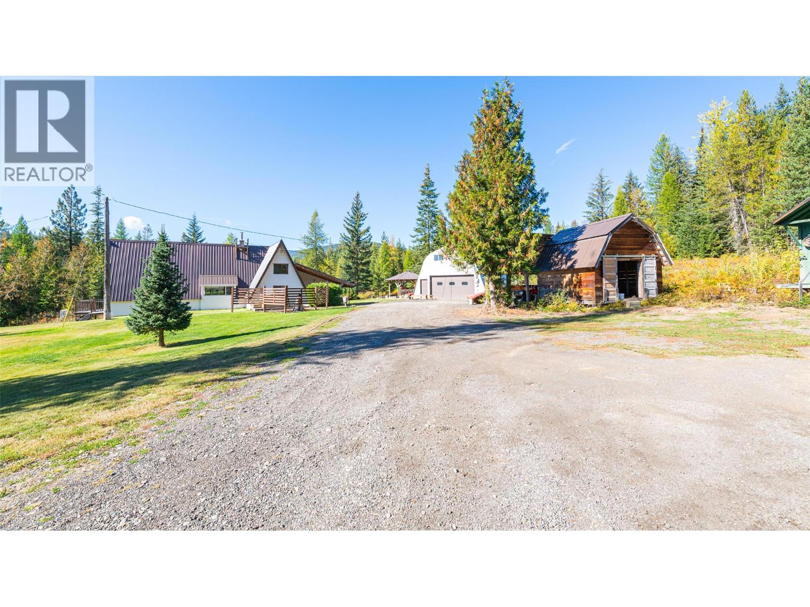 7698 3 Highway, Yahk, British Columbia  V0B 2P0 - Photo 7 - 10365419