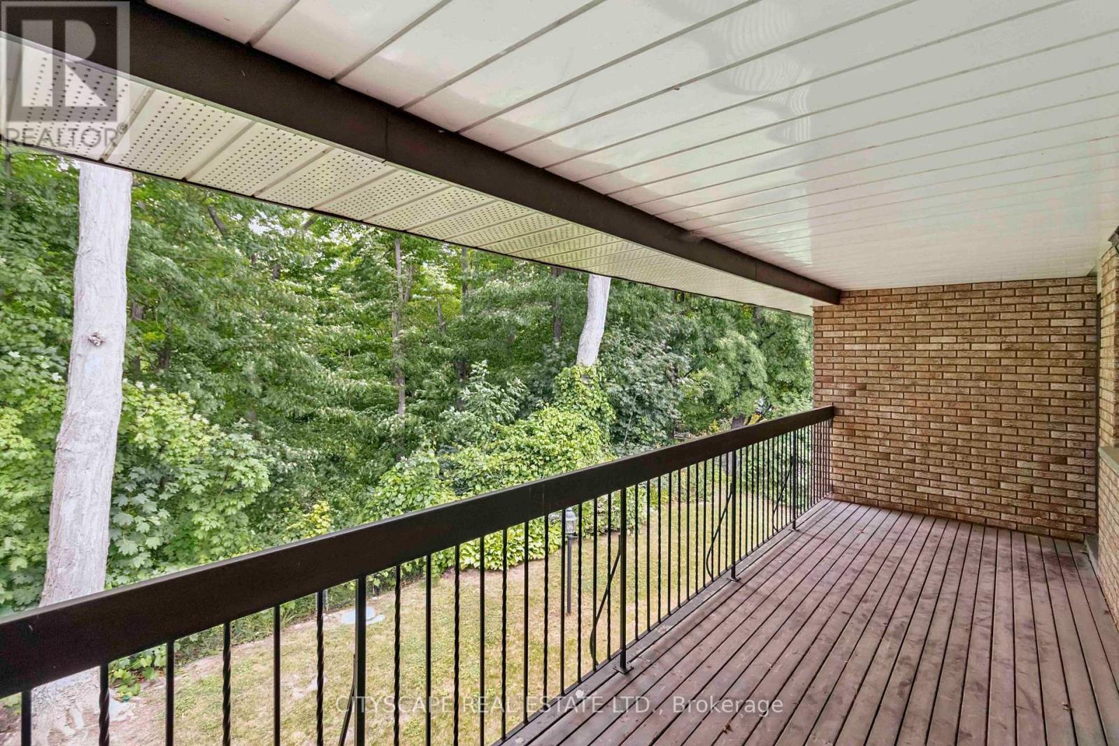 1836 Friar Tuck Court, Mississauga, Ontario  L5K 2L4 - Photo 28 - W12453002