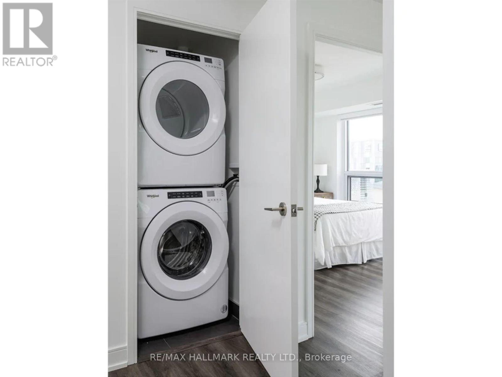 2008 - 20 Samuel Wood Way, Toronto, Ontario  M9B 1B1 - Photo 7 - W12453005