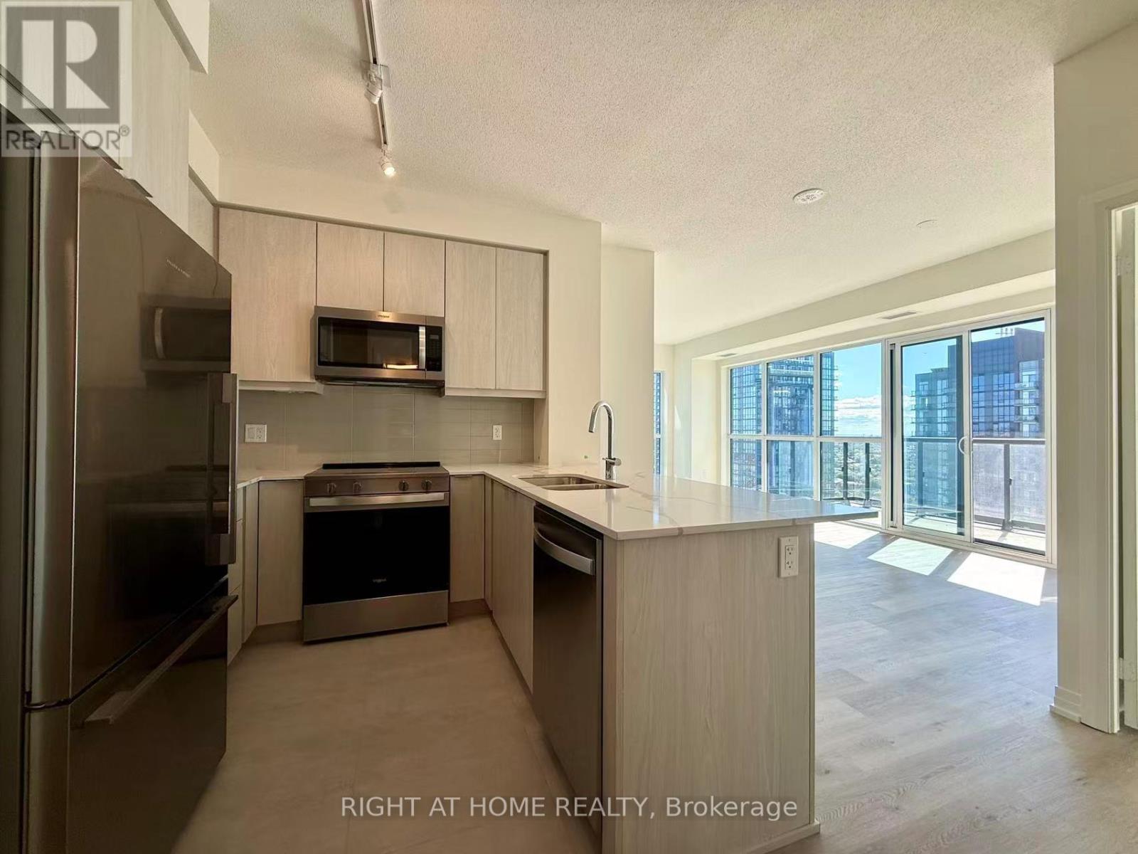 1804 - 15 Watergarden Drive, Mississauga, Ontario  L5R 0H4 - Photo 10 - W12453009