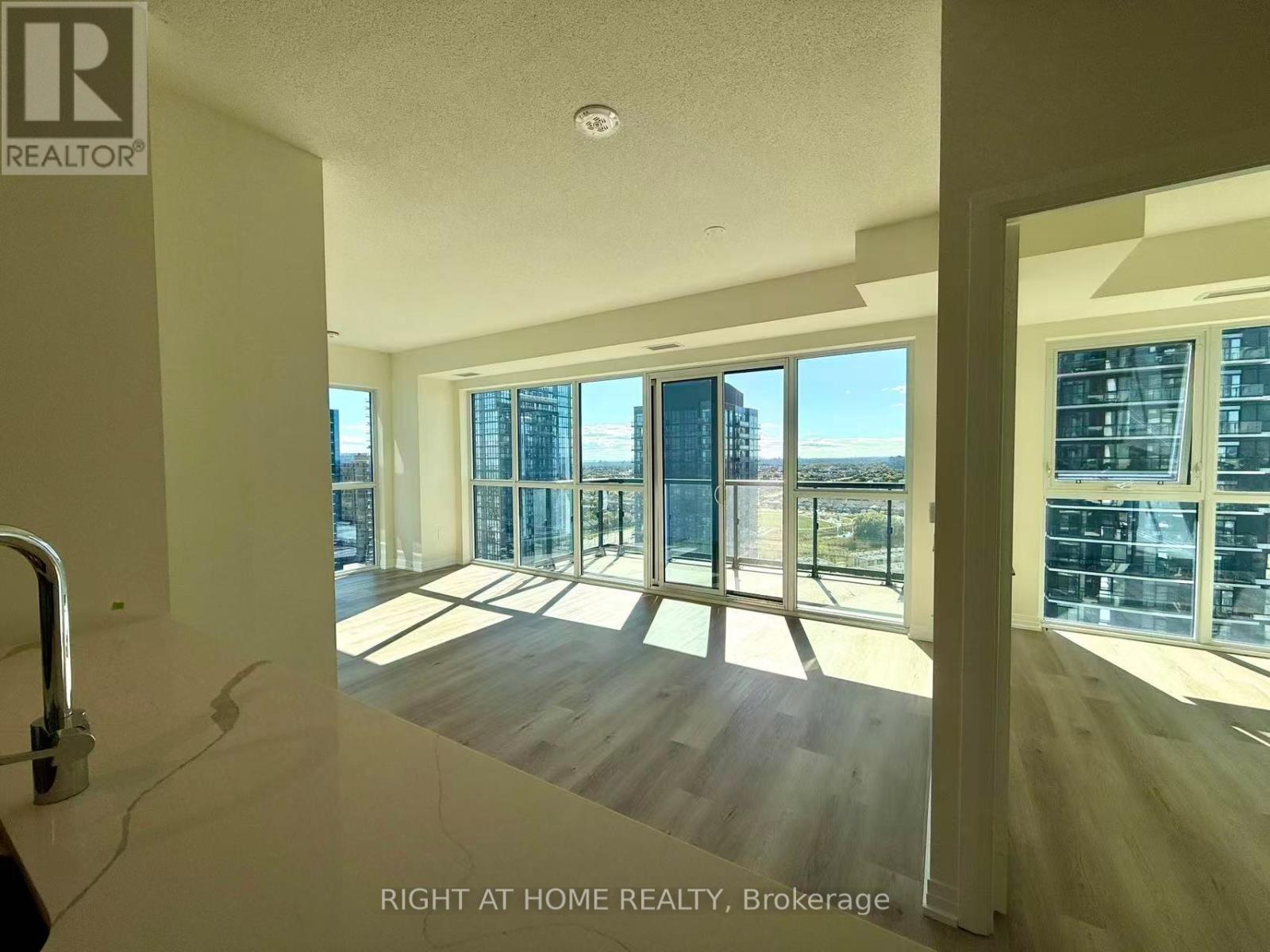 1804 - 15 Watergarden Drive, Mississauga, Ontario  L5R 0H4 - Photo 12 - W12453009