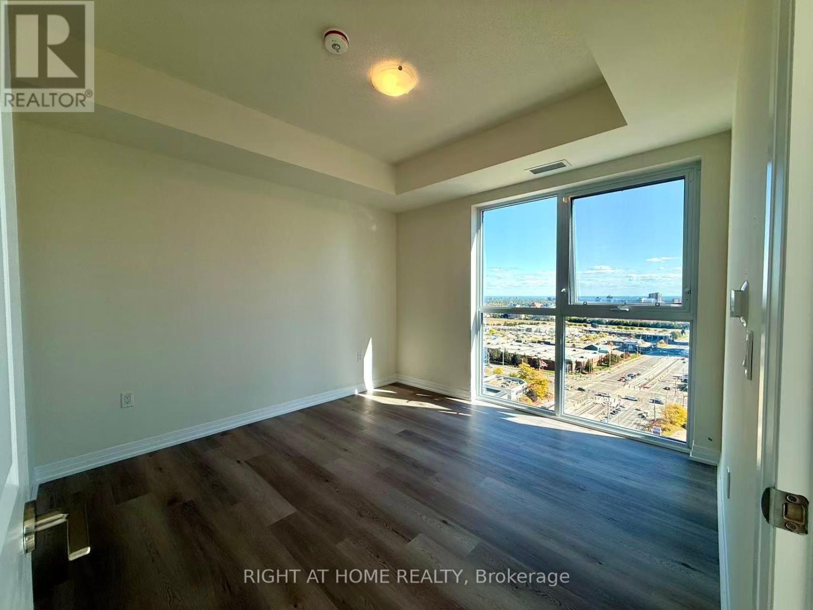 1804 - 15 Watergarden Drive, Mississauga, Ontario  L5R 0H4 - Photo 19 - W12453009