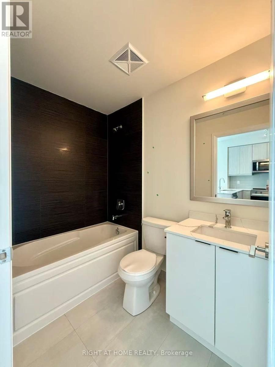 1804 - 15 Watergarden Drive, Mississauga, Ontario  L5R 0H4 - Photo 7 - W12453009