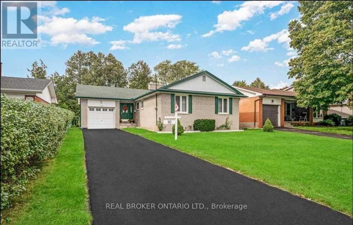1821 TRUSCOTT DRIVE S, Mississauga, Ontario