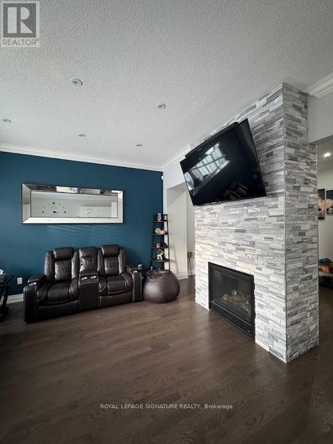14 Vetch Street, Brampton, Ontario  L6Y 6C2 - Photo 12 - W12453011