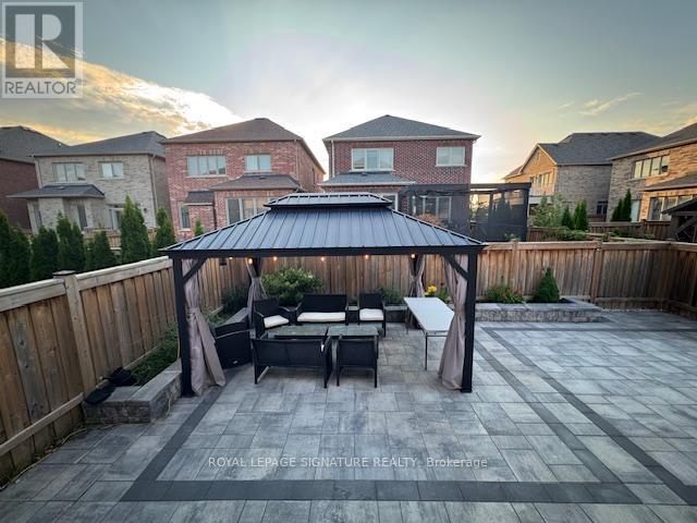 14 Vetch Street, Brampton, Ontario  L6Y 6C2 - Photo 20 - W12453011