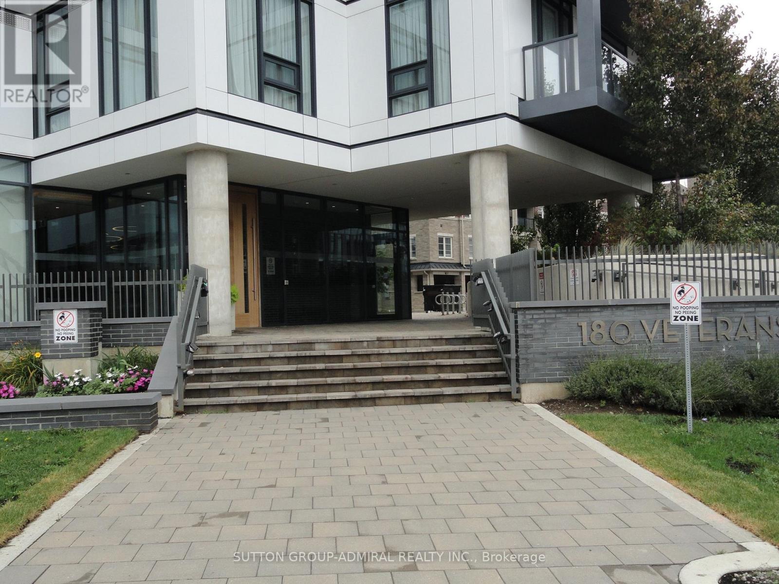 509 - 180 Veterans Drive, Brampton, Ontario  L7A 5G7 - Photo 3 - W12453017