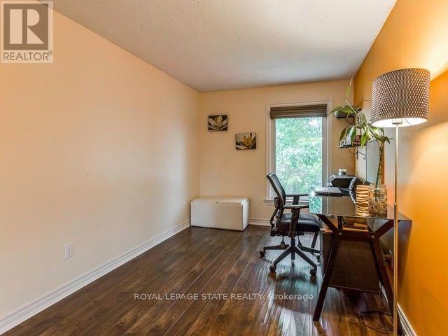 Main & Upper - 1004 Elizabeth Place, Oakville, Ontario  L6H 3H8 - Photo 11 - W12453024