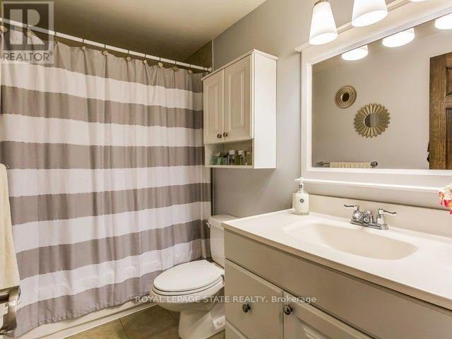 Main & Upper - 1004 Elizabeth Place, Oakville, Ontario  L6H 3H8 - Photo 14 - W12453024