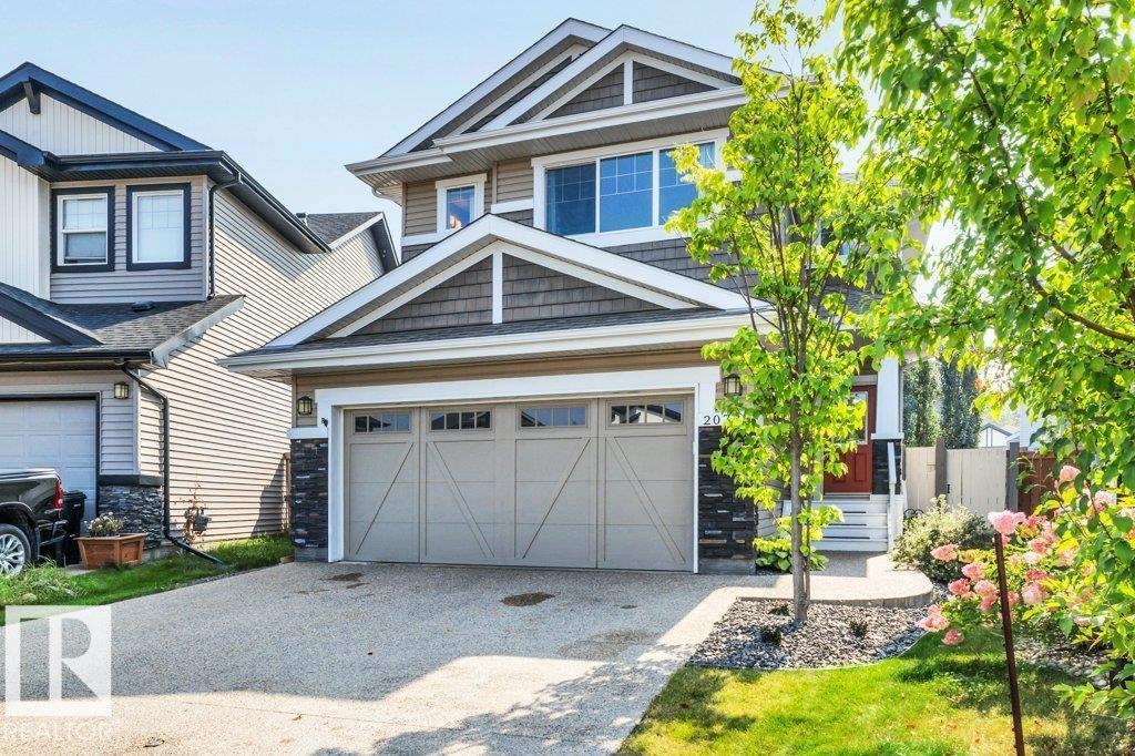 20733 98A AV NW, Edmonton, Alberta