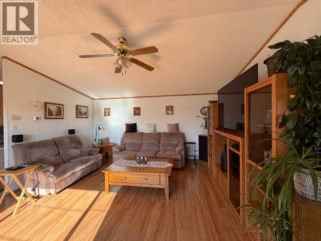 445072 Range Road 265, Rural Ponoka County, Alberta  T4J 1R3 - Photo 6 - A2258745