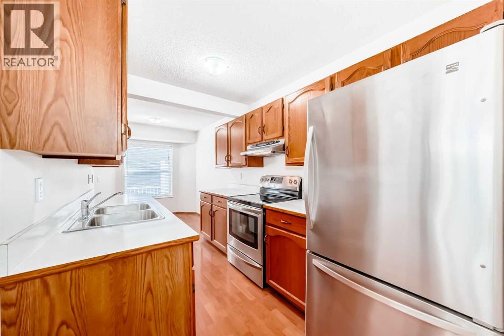244 Shawinigan Drive Sw, Calgary, Alberta  T2Y 3B4 - Photo 10 - A2251108