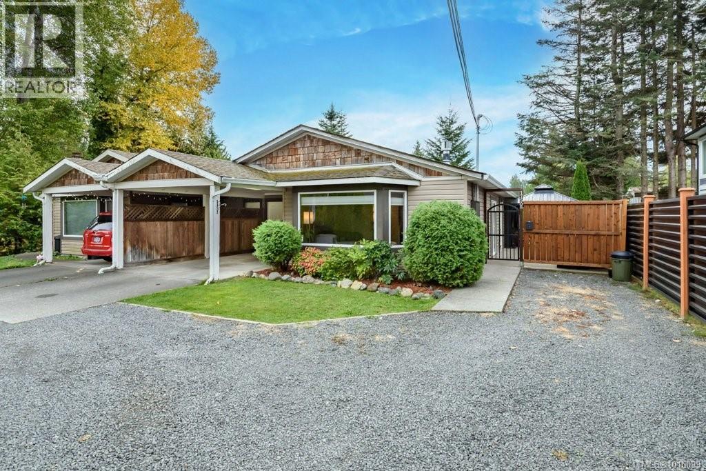 B 1750 15th St, Courtenay, British Columbia