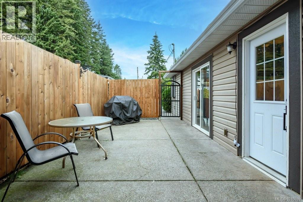 B 1750 15th St, Courtenay, British Columbia  V9N 2C2 - Photo 11 - 1016099