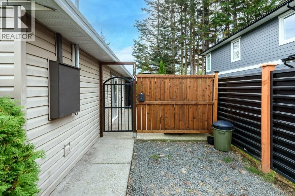 B 1750 15th St, Courtenay, British Columbia  V9N 2C2 - Photo 10 - 1016099