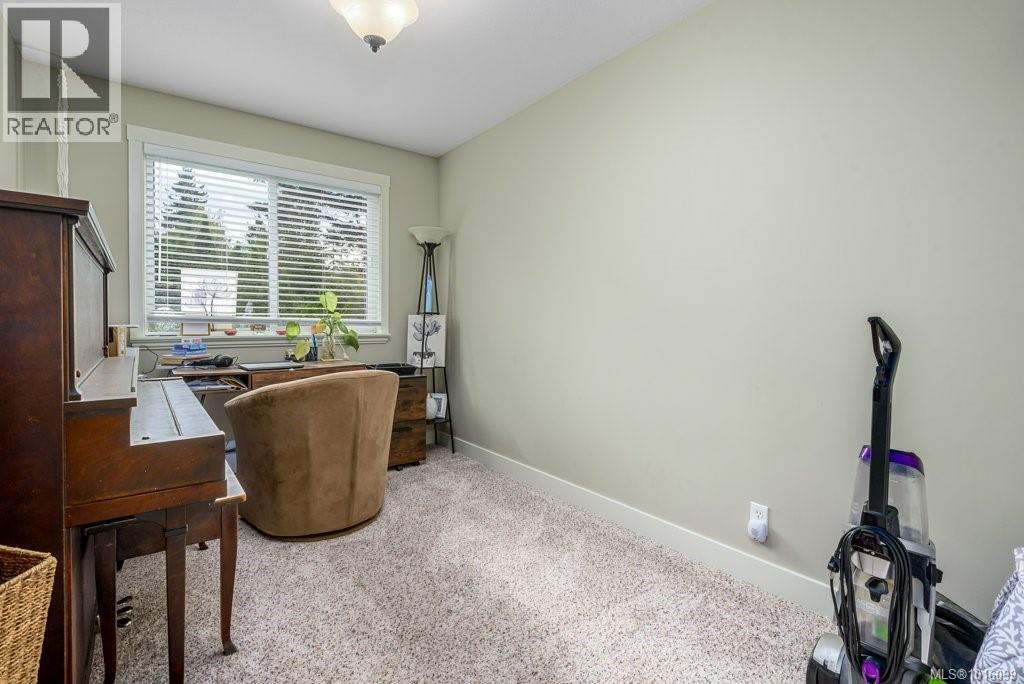 B 1750 15th St, Courtenay, British Columbia  V9N 2C2 - Photo 22 - 1016099