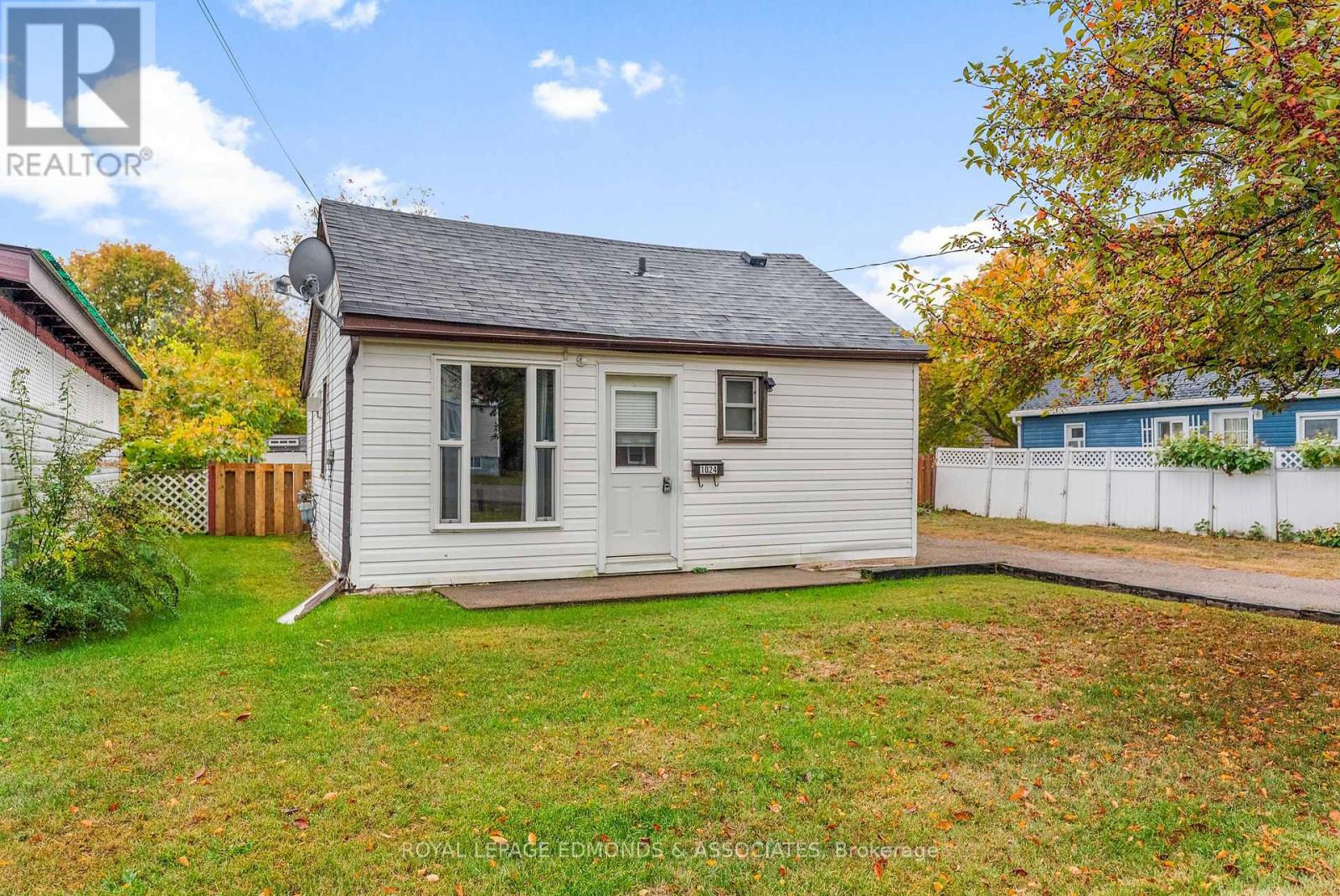 1024 Poirier Street, Pembroke, Ontario  K8A 6H2 - Photo 2 - X12453059