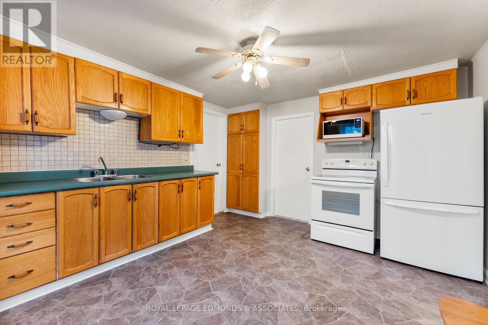 1024 Poirier Street, Pembroke, Ontario  K8A 6H2 - Photo 9 - X12453059