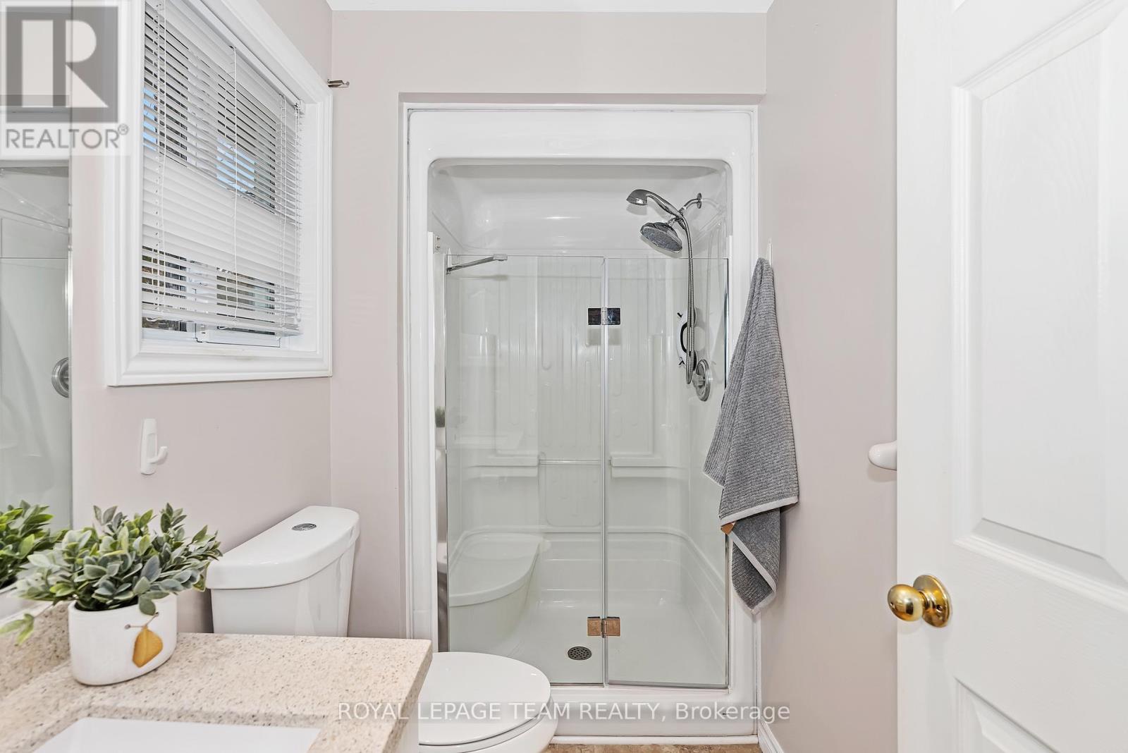 1019 Teena Colleen, Ottawa, Ontario  K4P 1C7 - Photo 16 - X12453042