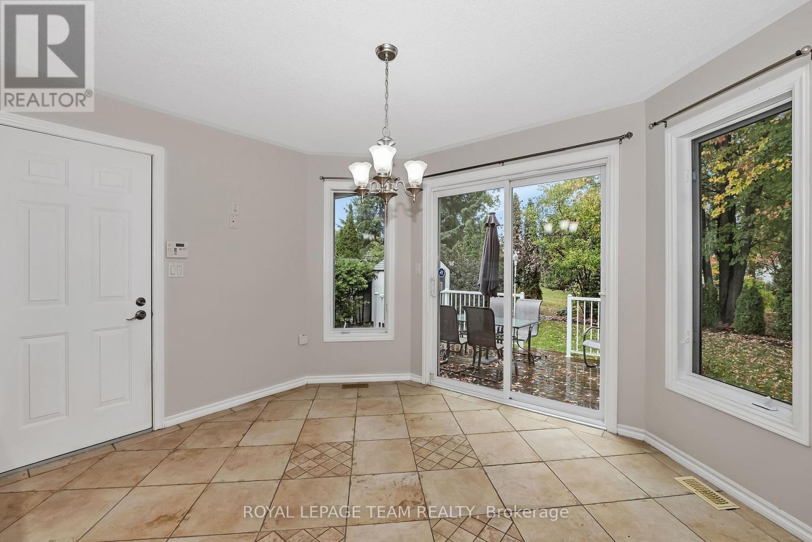 1019 Teena Colleen, Ottawa, Ontario  K4P 1C7 - Photo 21 - X12453042