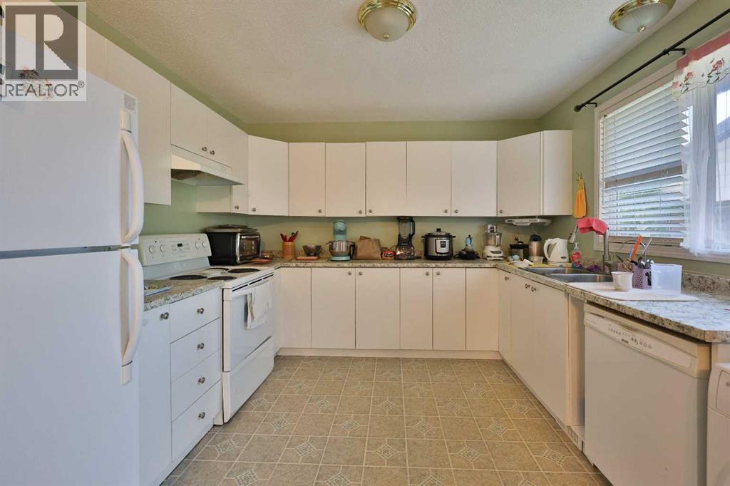 34 Pensacola Court W, Lethbridge, Alberta  T1K 4R6 - Photo 10 - A2250471