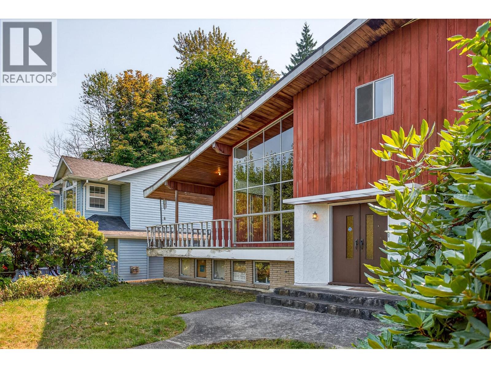 2337 St George Street, Port Moody, British Columbia  V3H 2G3 - Photo 3 - R3056894