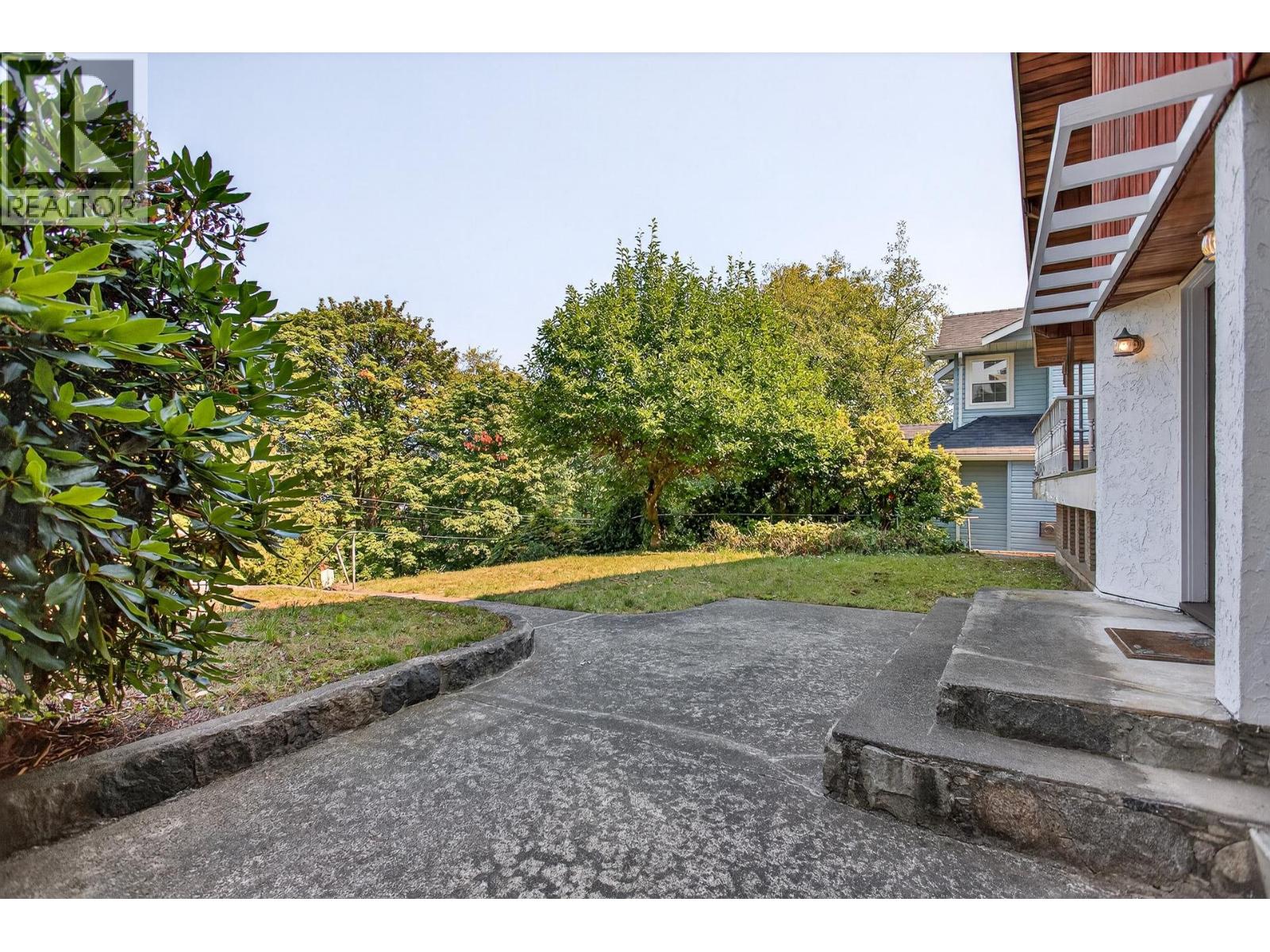 2337 St George Street, Port Moody, British Columbia  V3H 2G3 - Photo 4 - R3056894