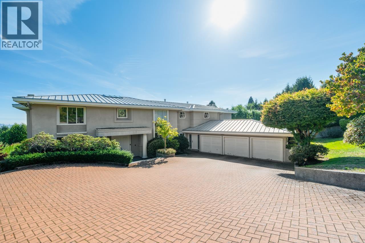 620 Knockmaroon Road, West Vancouver, British Columbia  V7S 1R6 - Photo 2 - R3056913