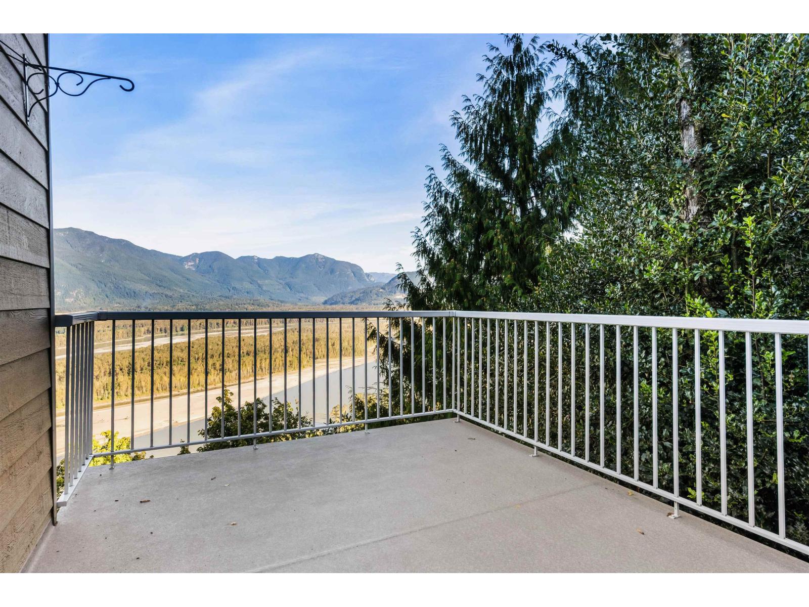 43445 Alameda Drive, Chilliwack Mountain, Chilliwack, British Columbia  V2R 0J9 - Photo 13 - R3056912