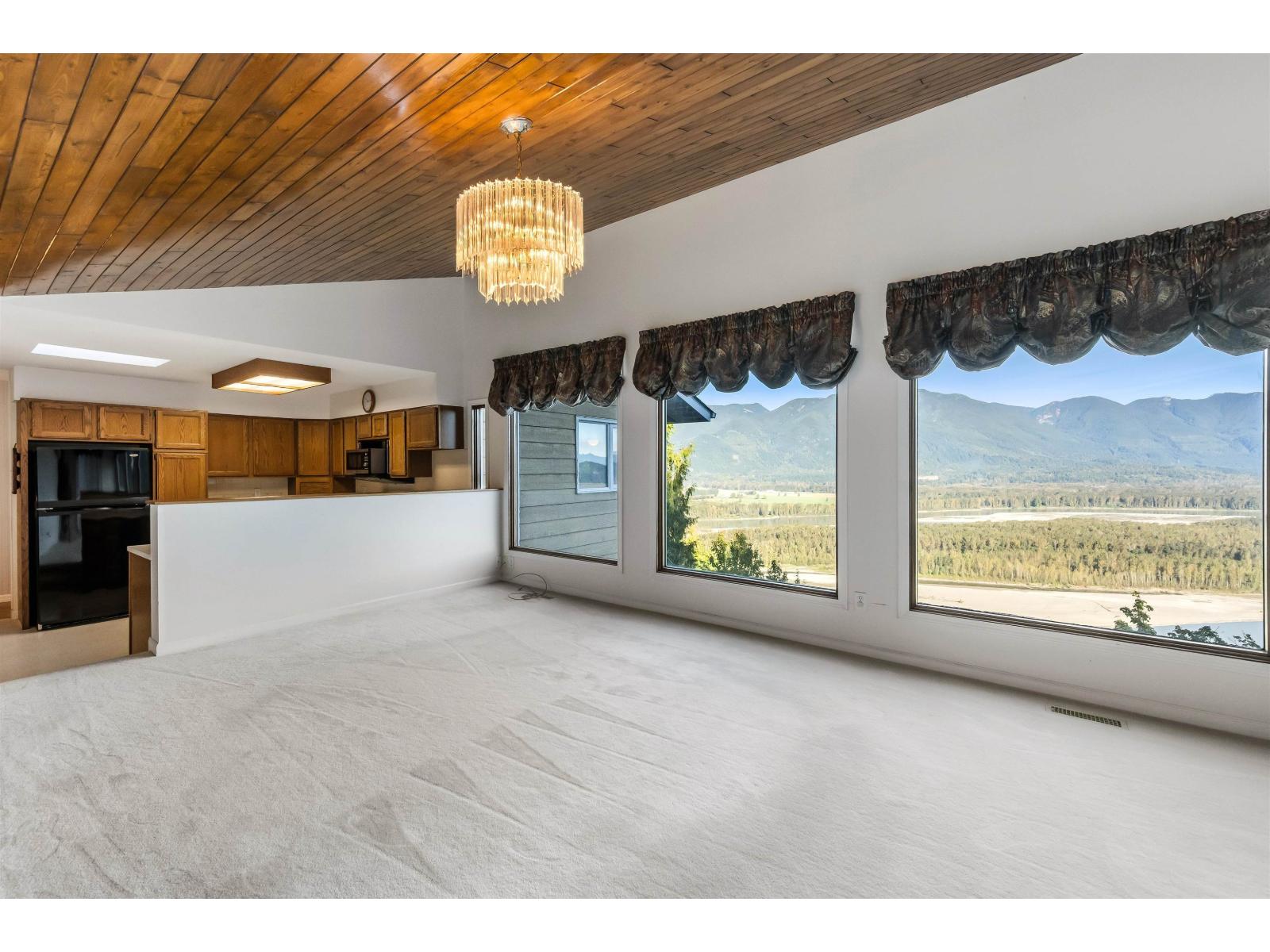 43445 Alameda Drive, Chilliwack Mountain, Chilliwack, British Columbia  V2R 0J9 - Photo 11 - R3056912