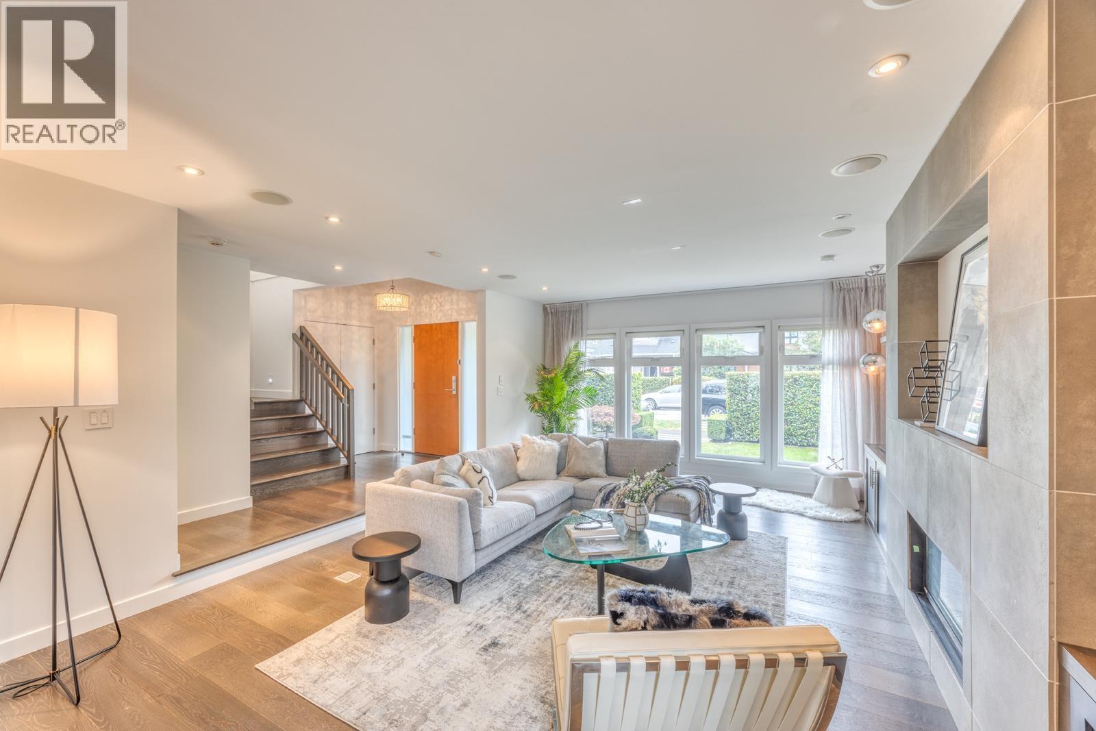 6568 Vine Street, Vancouver, British Columbia  V6P 5W5 - Photo 3 - R3056926