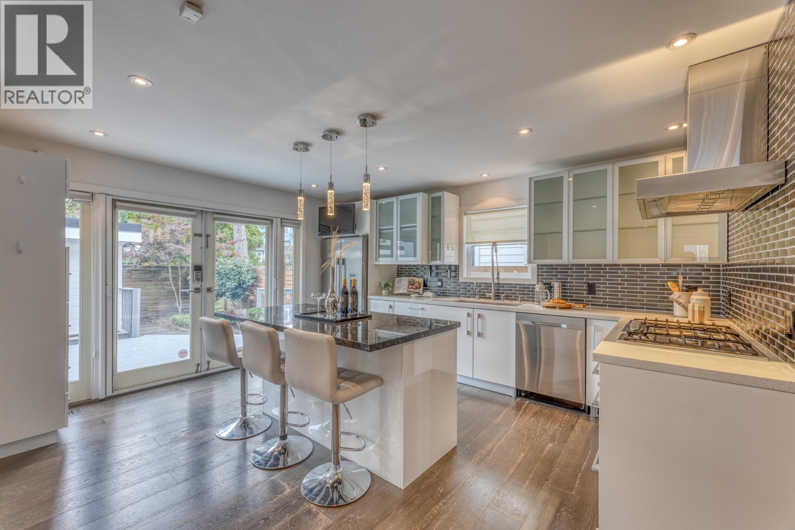 6568 Vine Street, Vancouver, British Columbia  V6P 5W5 - Photo 11 - R3056926