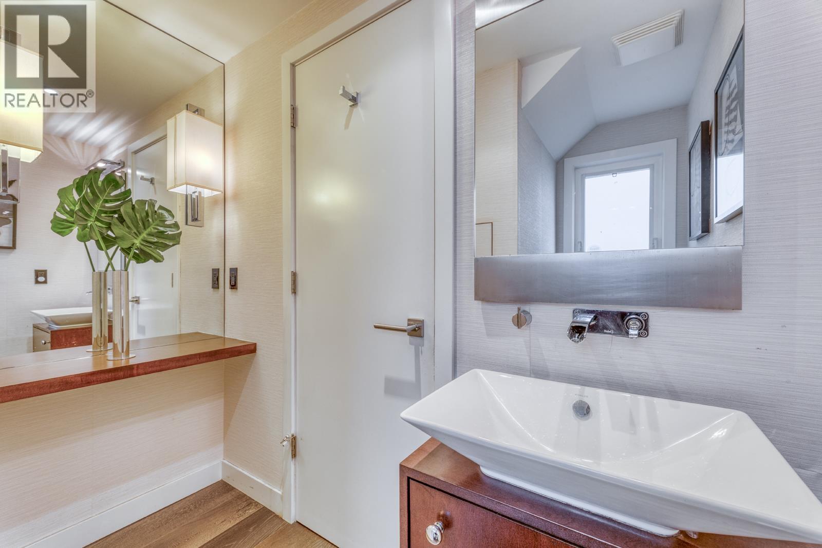 6568 Vine Street, Vancouver, British Columbia  V6P 5W5 - Photo 16 - R3056926