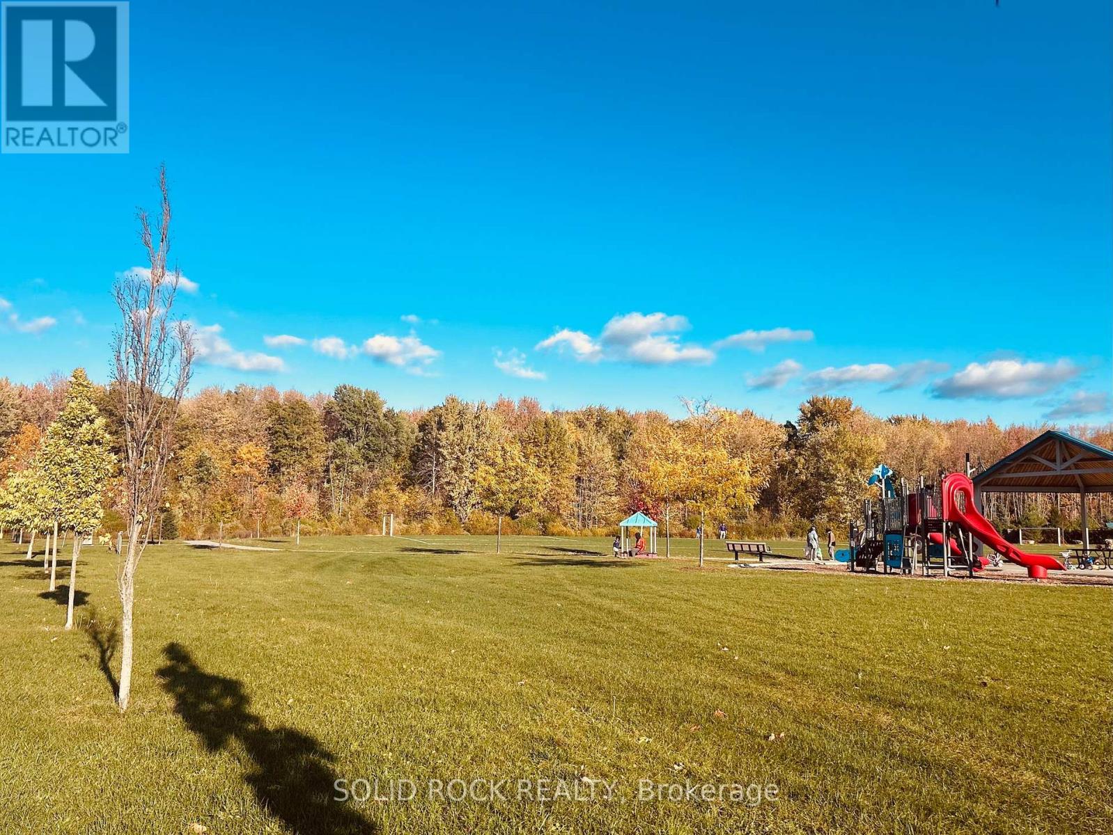 326 Memorial Grove, Ottawa, Ontario  K1X 0C8 - Photo 50 - X12376367
