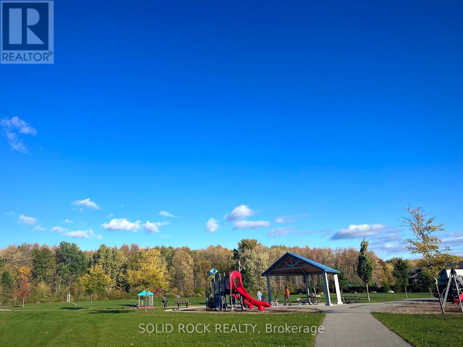 326 Memorial Grove, Ottawa, Ontario  K1X 0C8 - Photo 49 - X12376367