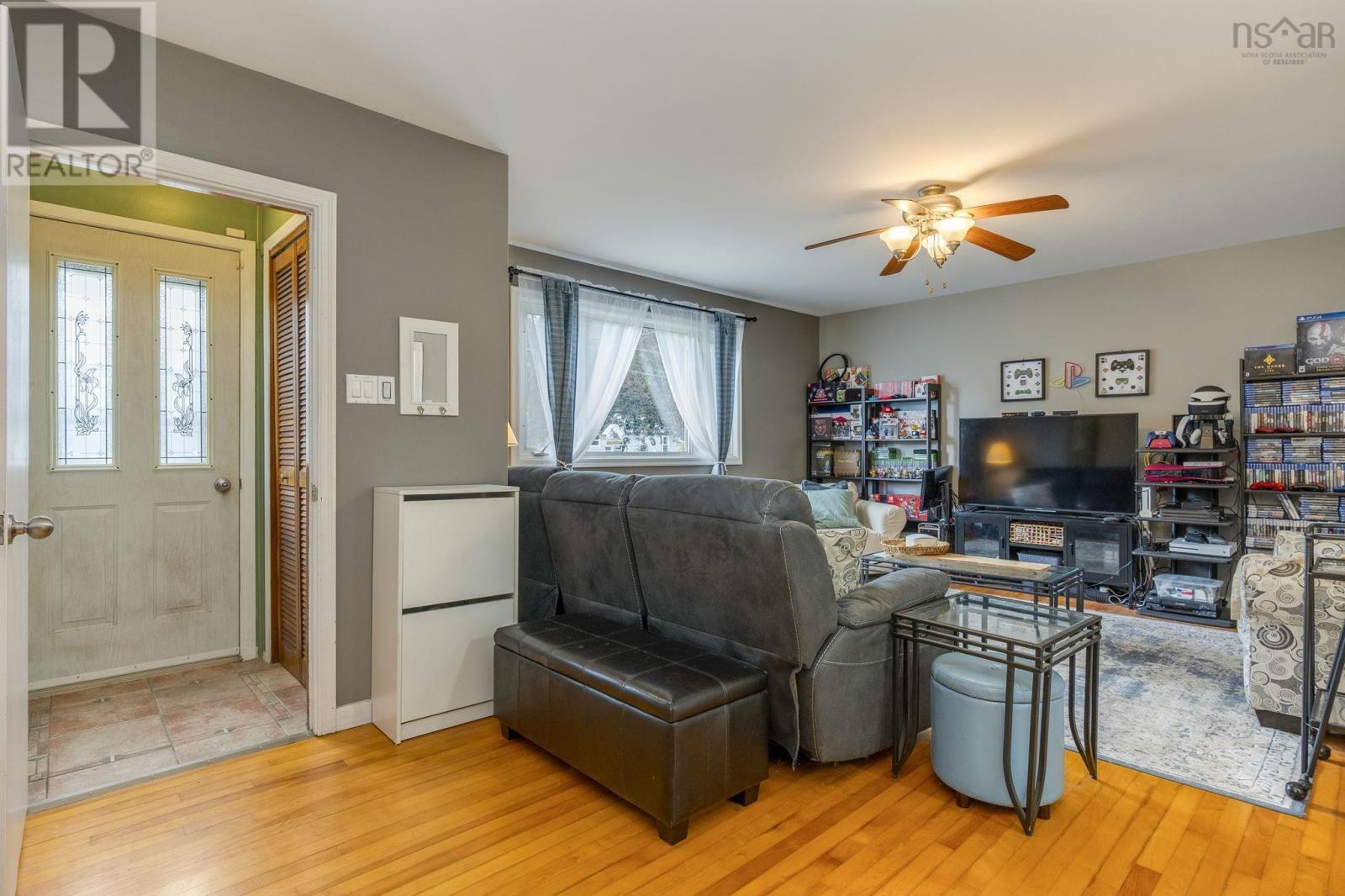34 Wade Street, Kentville, Nova Scotia  B4N 1B6 - Photo 8 - 202525018