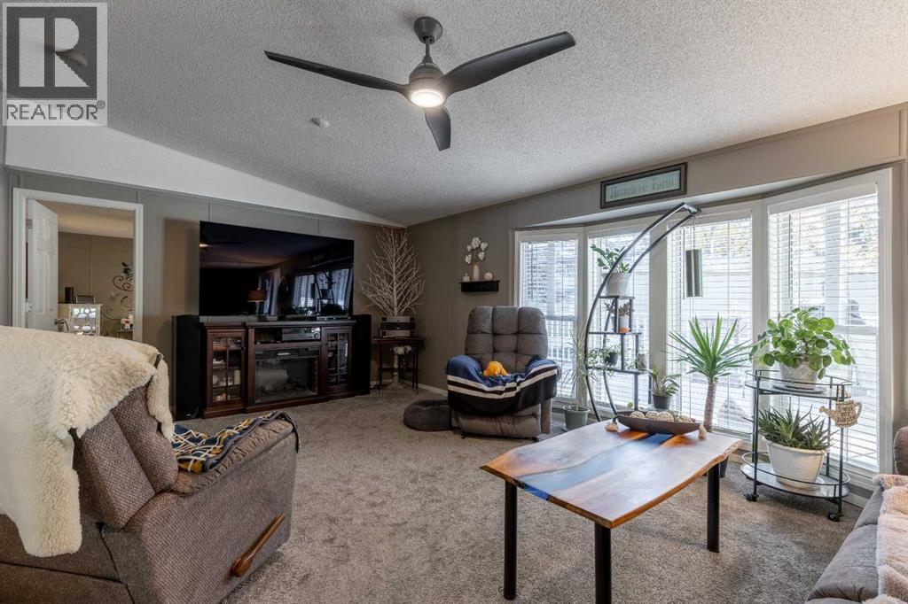 3004 29 Street S, Lethbridge, Alberta  T1K 6S7 - Photo 5 - A2261293