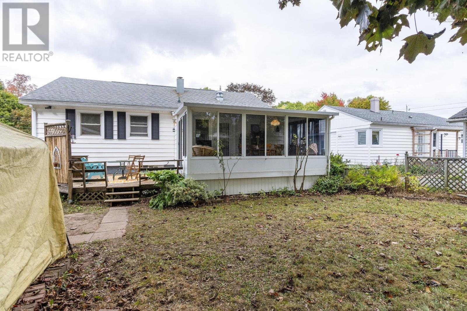 34 Wade Street, Kentville, Nova Scotia  B4N 1B6 - Photo 5 - 202525018