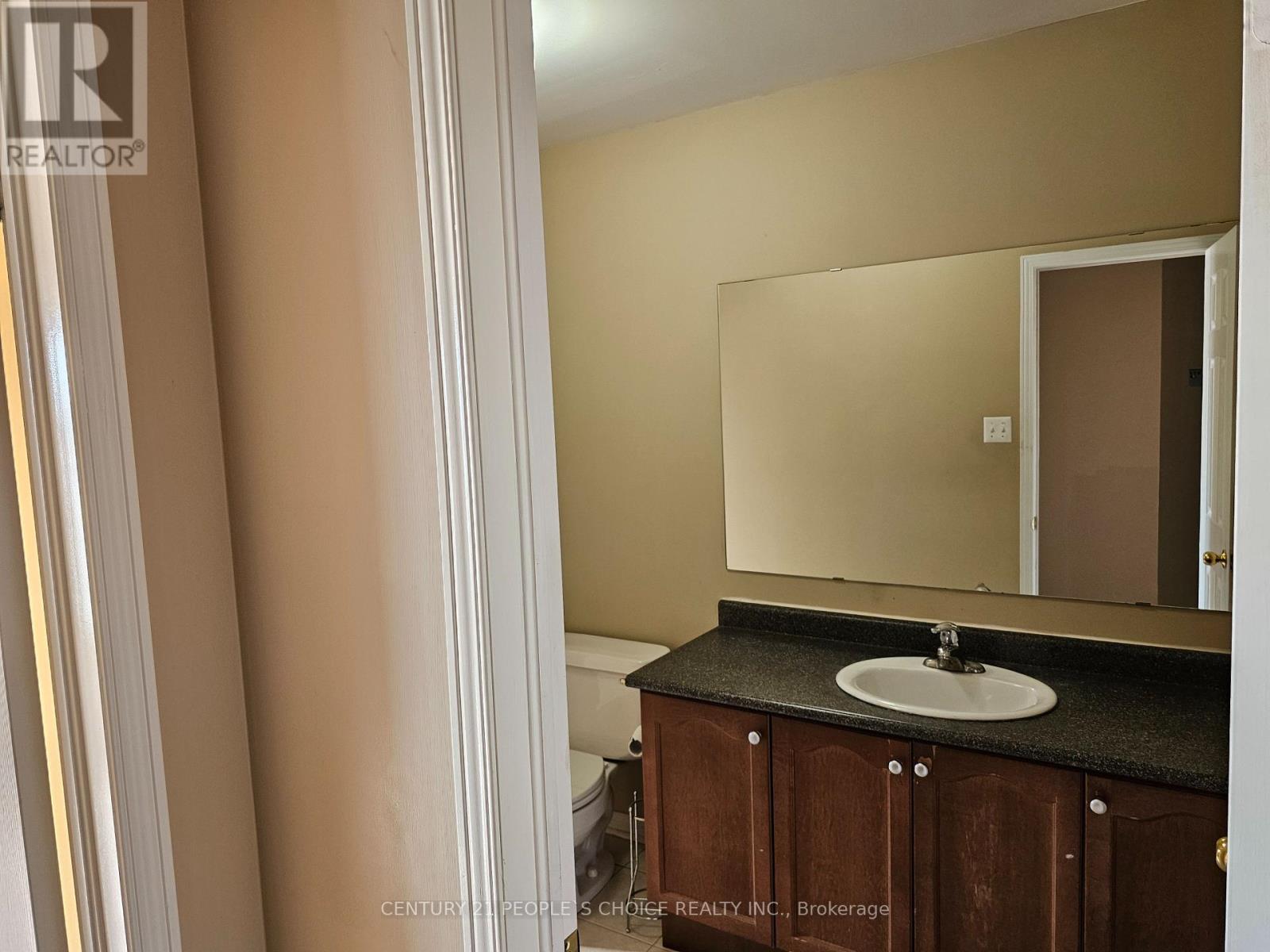 67 Portrush Trail, Brampton, Ontario  L6X 0R2 - Photo 21 - W12412071