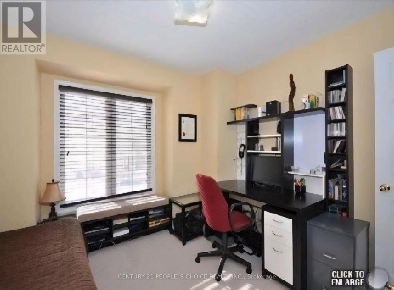 67 Portrush Trail, Brampton, Ontario  L6X 0R2 - Photo 11 - W12412071