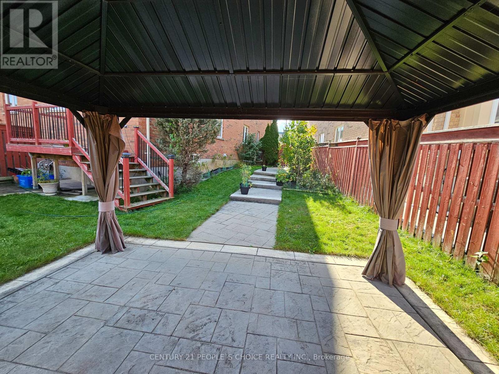 67 Portrush Trail, Brampton, Ontario  L6X 0R2 - Photo 26 - W12412071