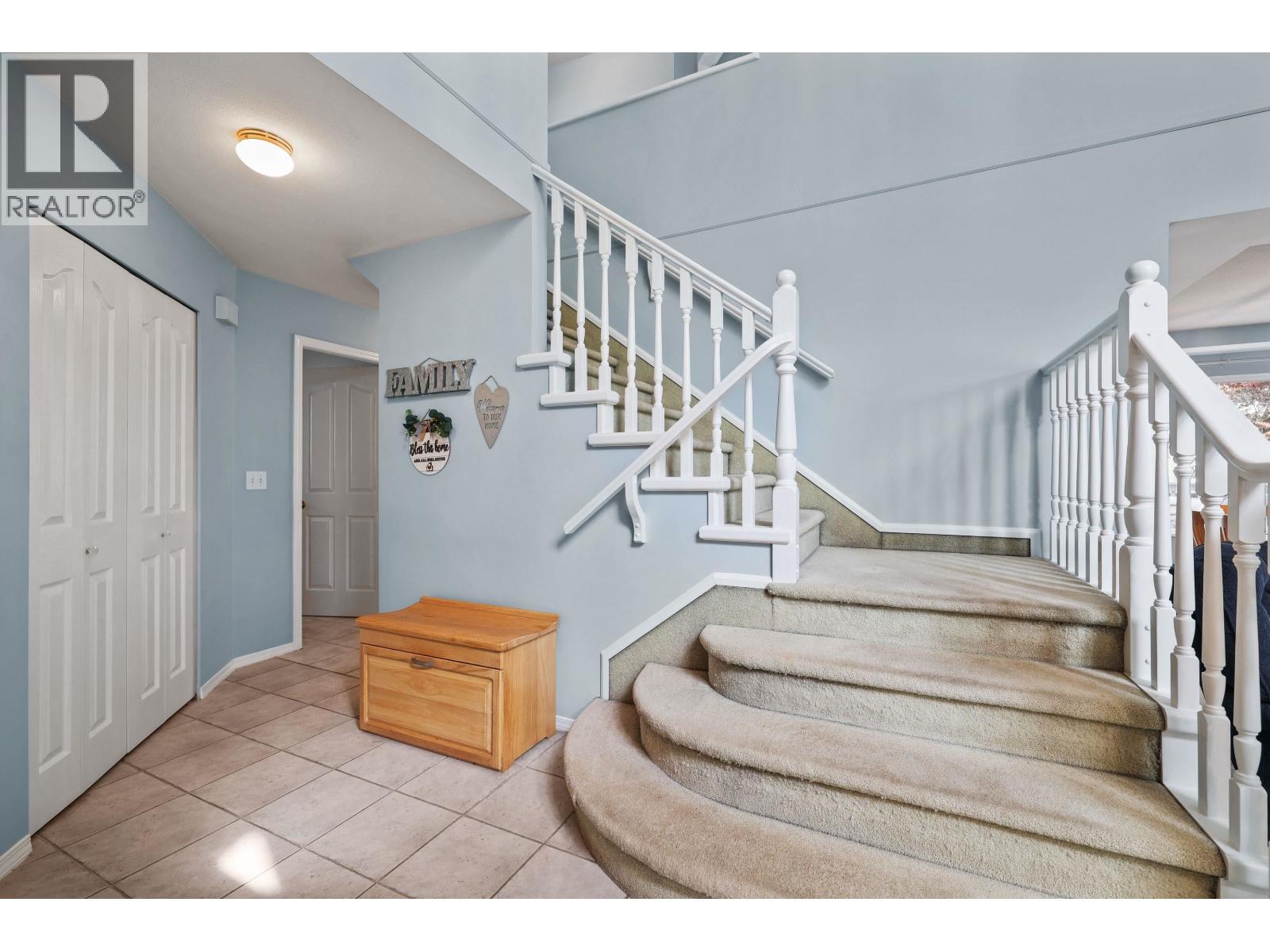 5551 Rowling Place, Richmond, British Columbia  V6V 2T4 - Photo 5 - R3056818